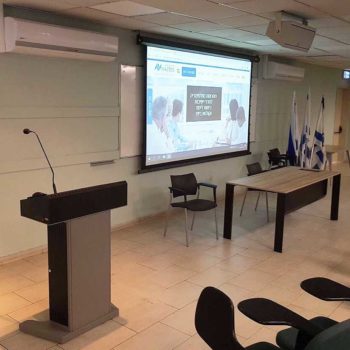 רמקולים קדמיים
